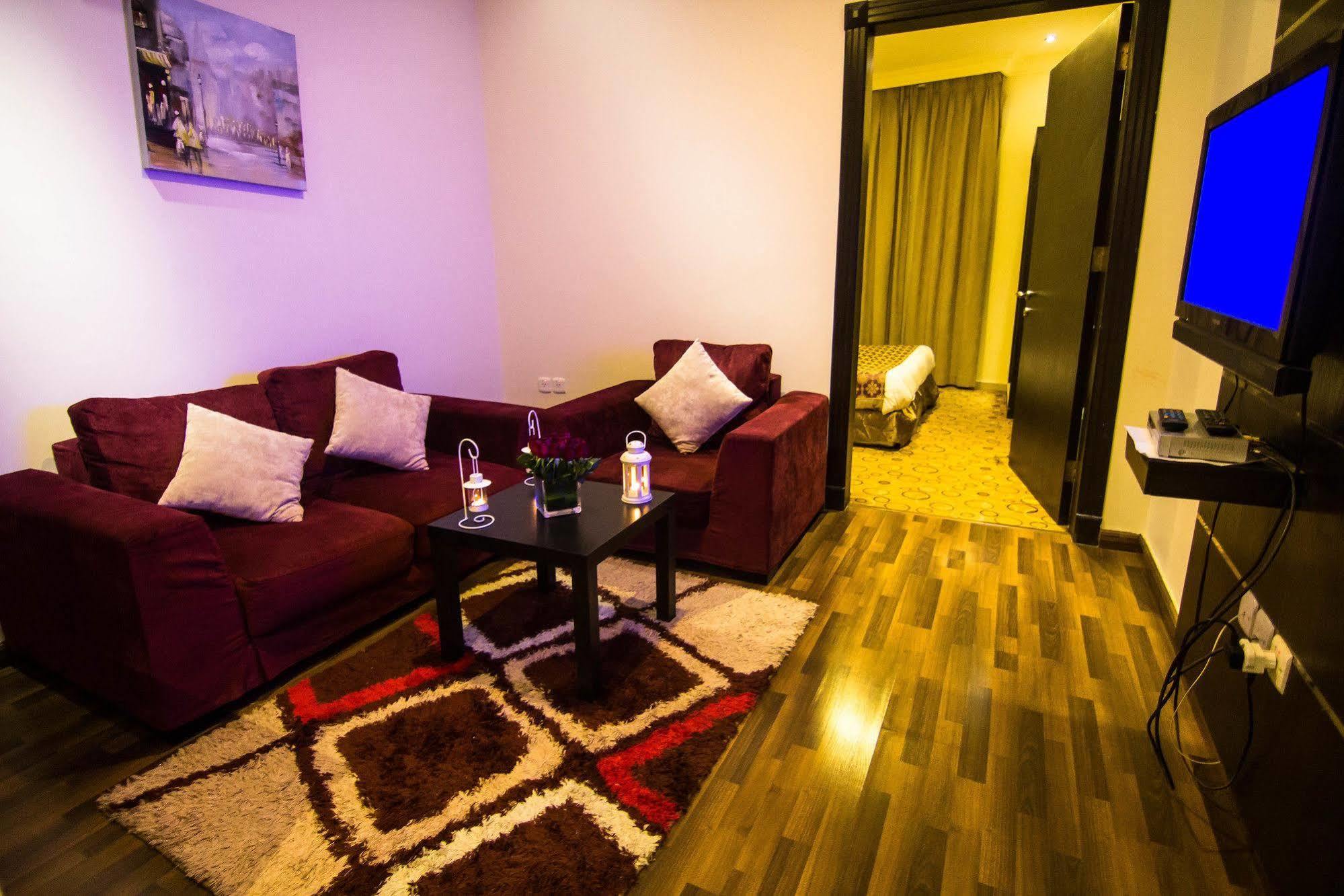 الرياض Al Makan Suites 101 By Al Azmy المظهر الخارجي الصورة